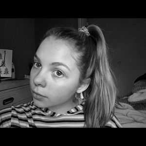 Meet your Posher, Laci